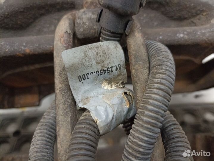 81508046510 Суппорт передний правый