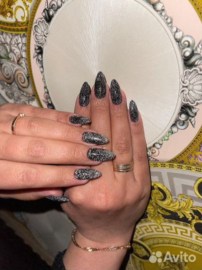 Маникюр с покрытием гель-лаком