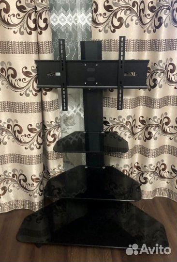 Стойка для телевизора с кронштейном