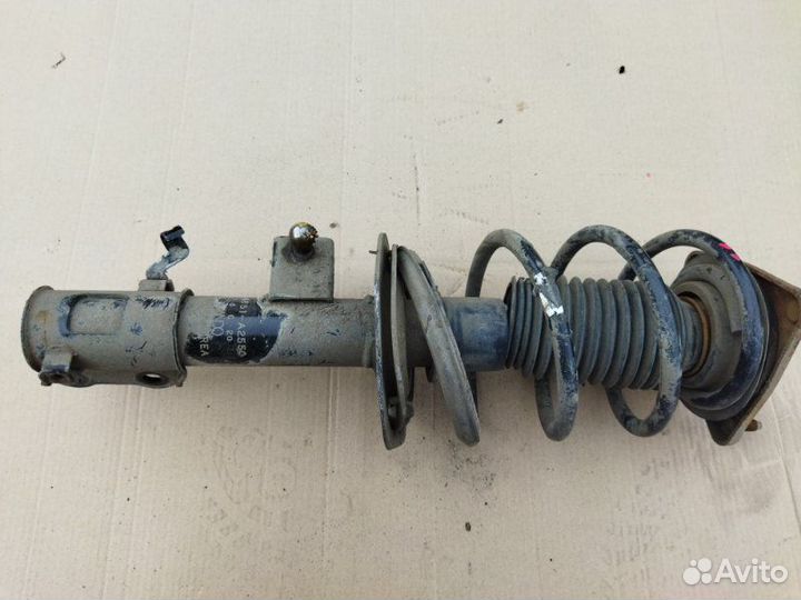 Амортизатор передний передний правый Kia Ceed JD