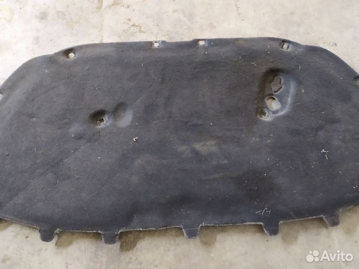 Шумоизоляция капота Volkswagen Polo (Mk5) V рестай