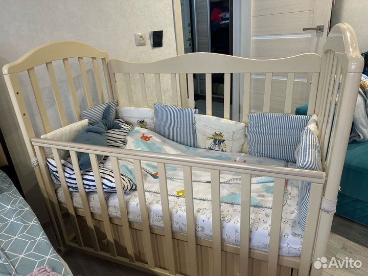 Детская кроватка