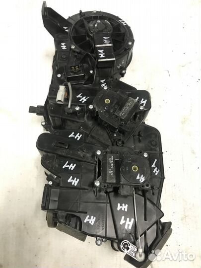 Хонда пилот 2 задний корпус отопителя печки