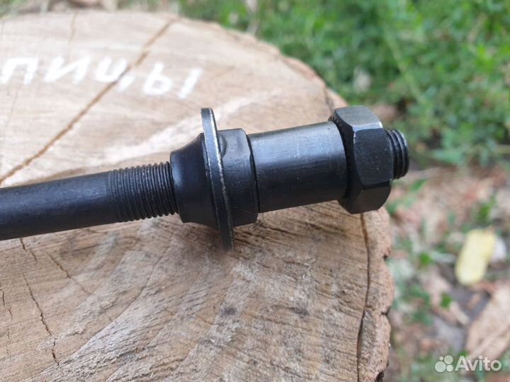Задняя ось для велосипеда 10х145мм с конусами