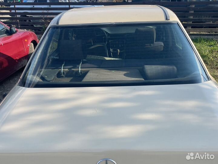 Заднее стекло Mercedes w124 подогрев Отправка