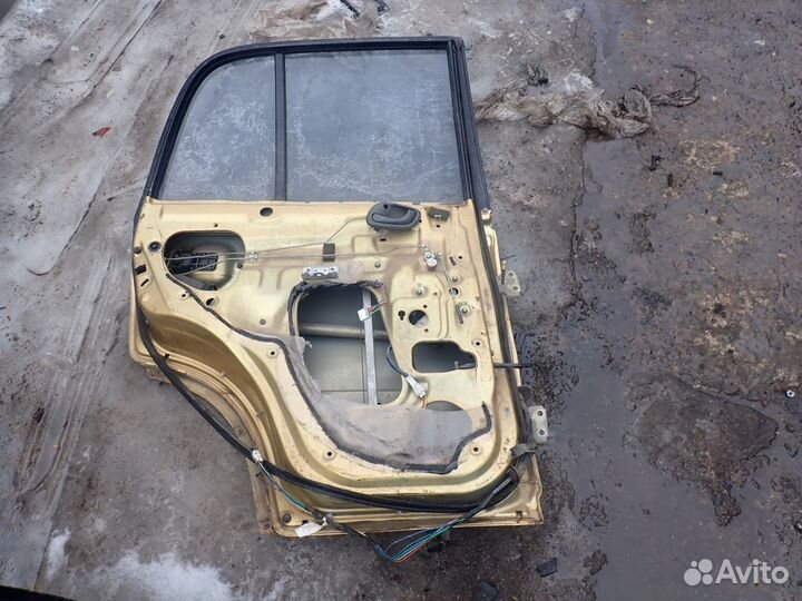 Дверь задняя левая Suzuki Grand Vitara 1998-2005