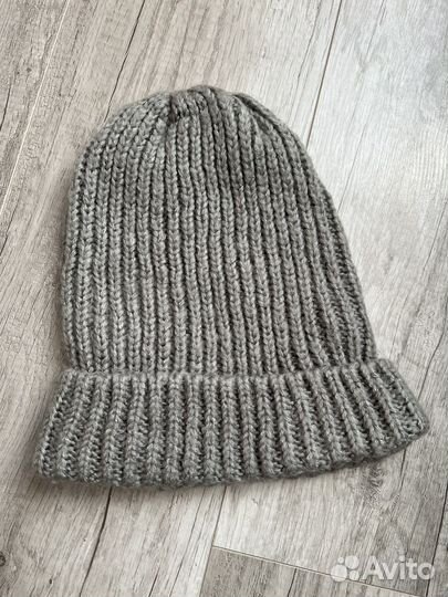 Женская шапка