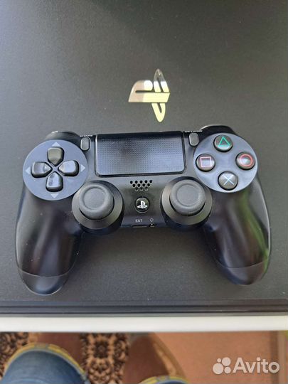 Sony PS4 pro 2tb