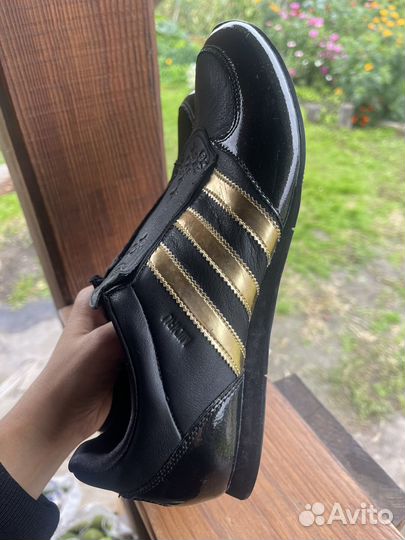 Кроссовки adidas