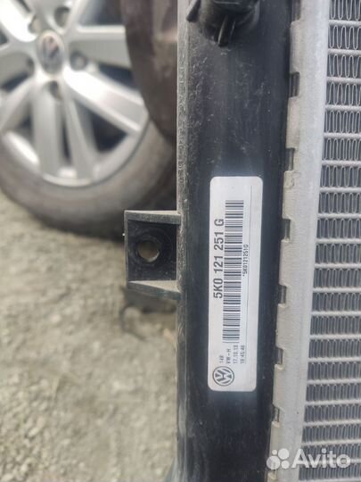 Радиатор охлаждения VAG 5K0121251G