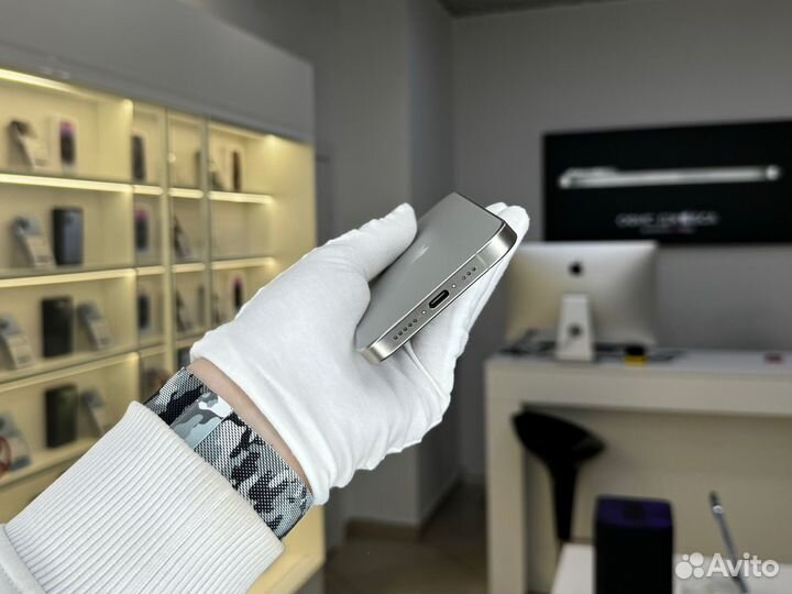 iPhone 15 Pro, 256 ГБ