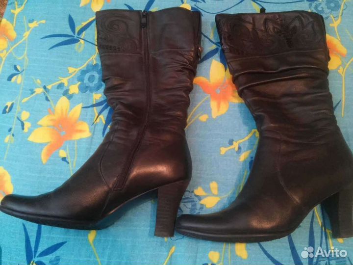 Сапоги женские весна -осень 39-40 размер