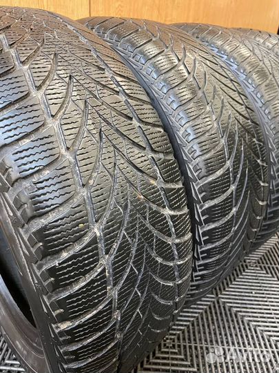 Goodyear UltraGrip Ice 2 215/55 R17