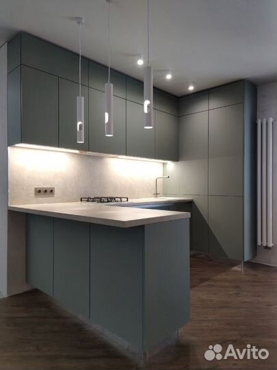 Кухня в потолок