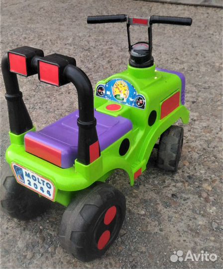 Продам машинку трактор