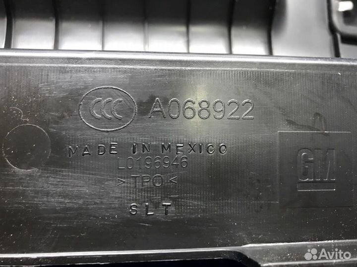 Накладка замка багажника Cadillac Srx 2