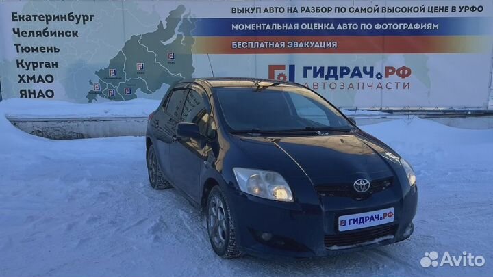 Ручка открывания лючка бензобака Toyota Auris (E150) 77306-52040. Потертость