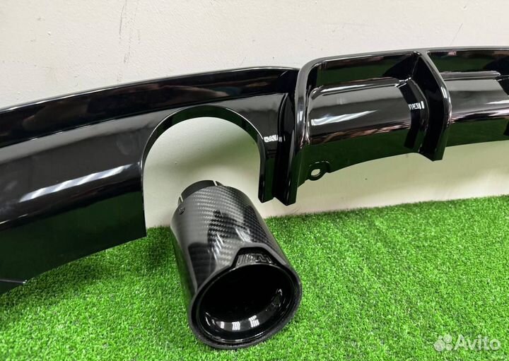 Диффузор 1x1 + насадки М карбон BMW F30