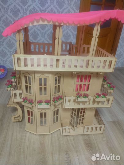 Домик кукольный с мебелью