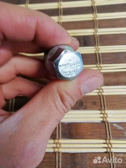 Колесные болты