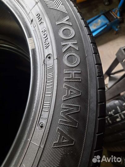 Yokohama dB Decibel E70 215/55 R17