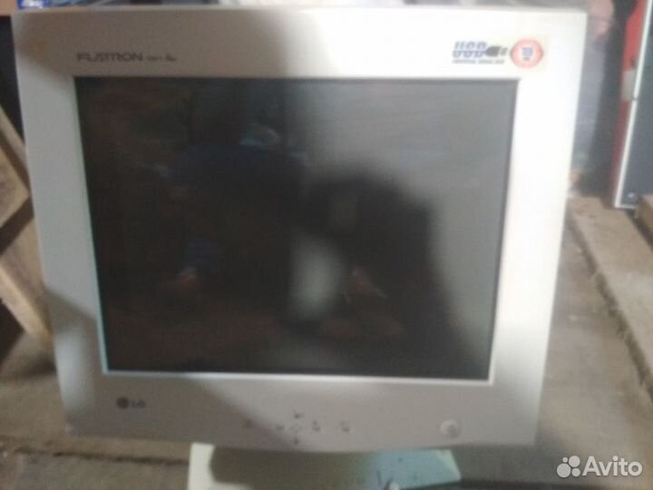 Монитор LG