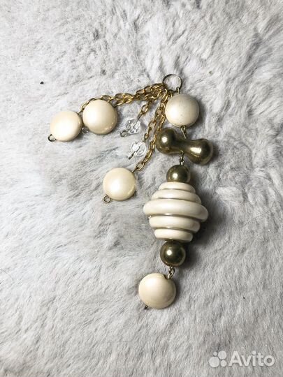 Брелок для сумки рюкзака переламутр шарики