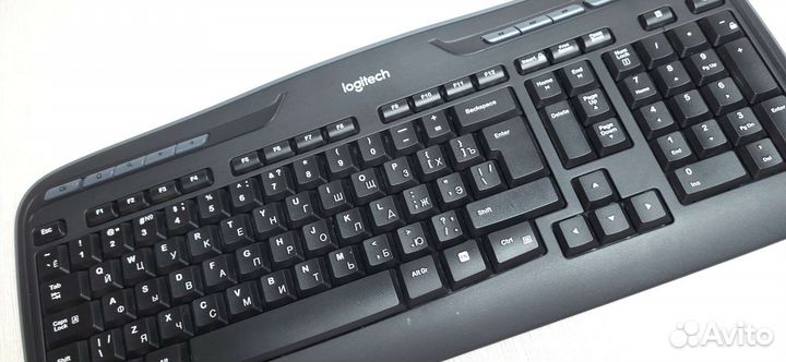 Клавиатура + мышь Logitech Wireless Combo MK330