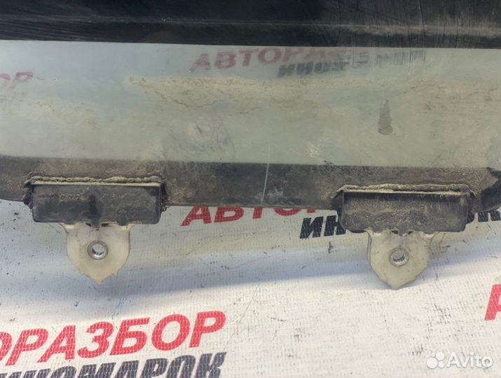 Стекло двери заднее правое Mitsubishi Lancer 9