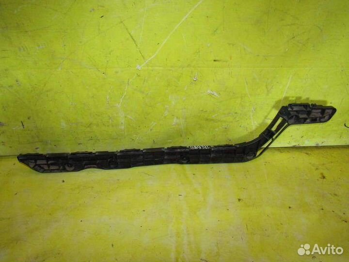 Кронштейн бампера Toyota Land Cruiser 200 38931