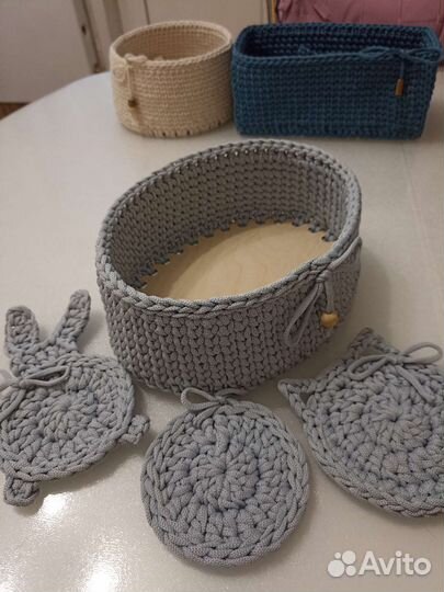 Корзина вязаная органайзер