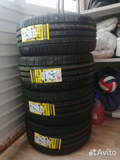 Rotalla Setula S-Pace RU01 245/40 R18 и 265/35 R18
