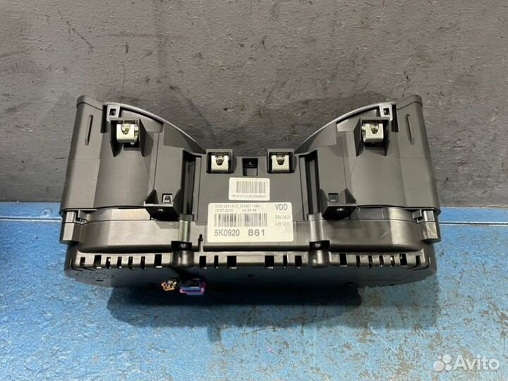 Щиток приборов Volkswagen Golf 6