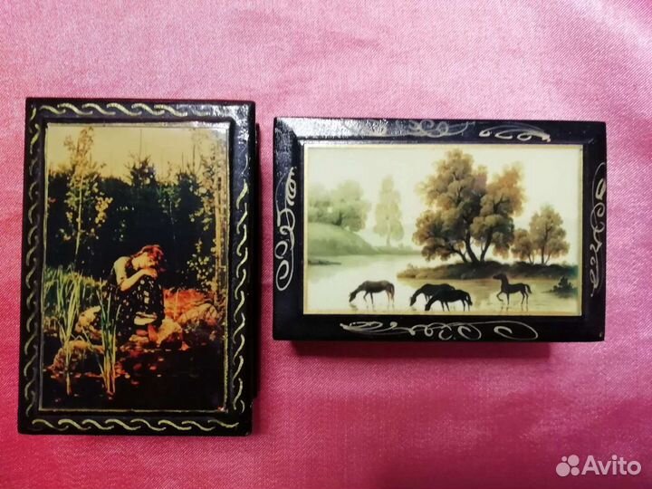 Две лаковые шкатулки