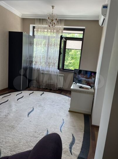 2-к. квартира, 75,2 м², 2/5 эт.