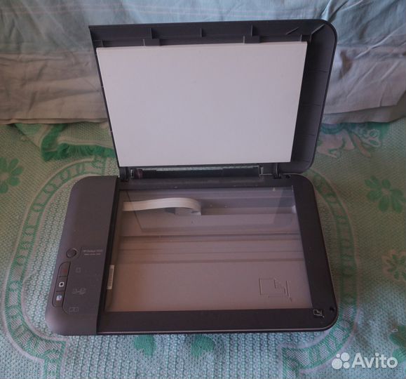 Мфу струйник Hewlett Packard Deskjet 1050