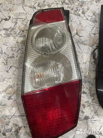 Стоп сигнал mitsubishi mirage dingo CQ1A