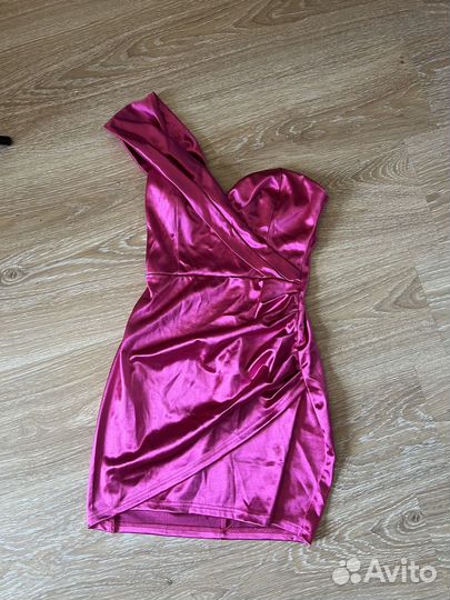 Платье розовое мини