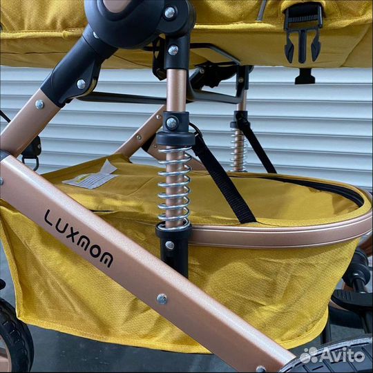 Детская прогулочная коляска Luxmom