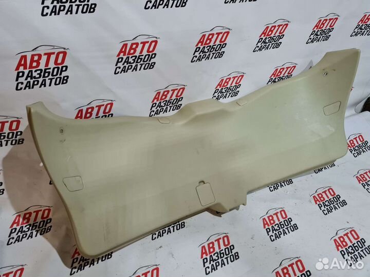 Обшивка крышки багажника Infiniti fx35