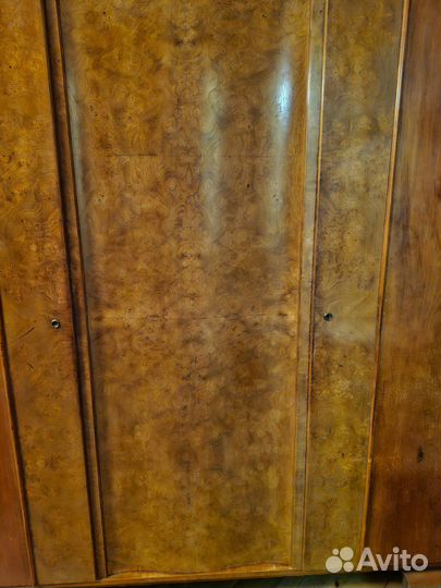 Шкаф антикварный