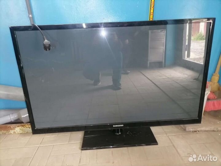 Телевизор на запчасти