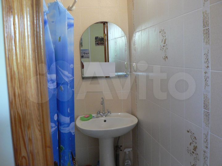 Комната 20 м² в 3-к., 2/4 эт.