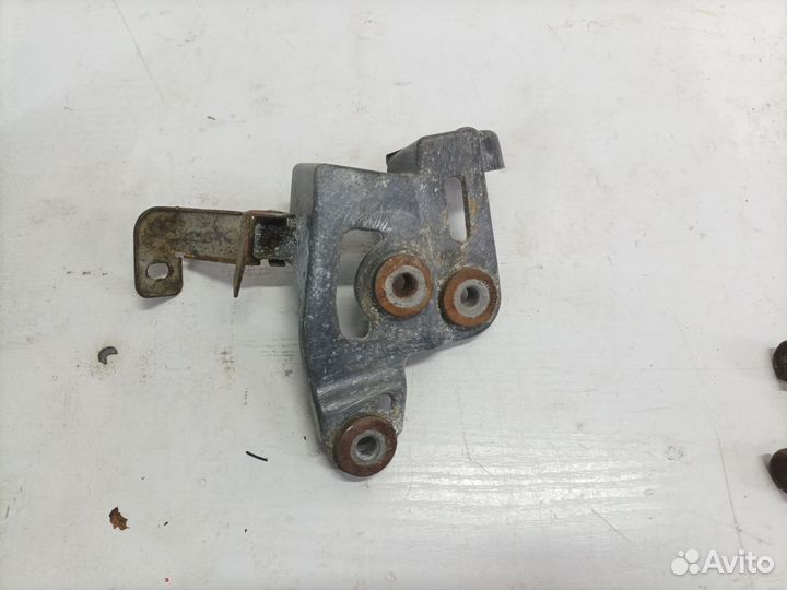 Кронштейн троса МКПП Hyundai Solaris 1