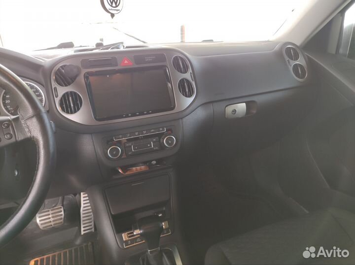Volkswagen Tiguan 2.0 AT, 2010, 235 000 км