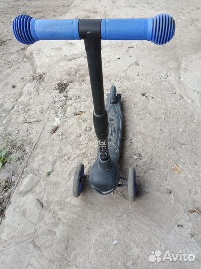 Самокат детский трехколесный