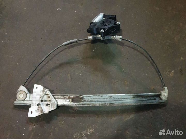 Стеклоподъемник передний правый мазда 3 bk