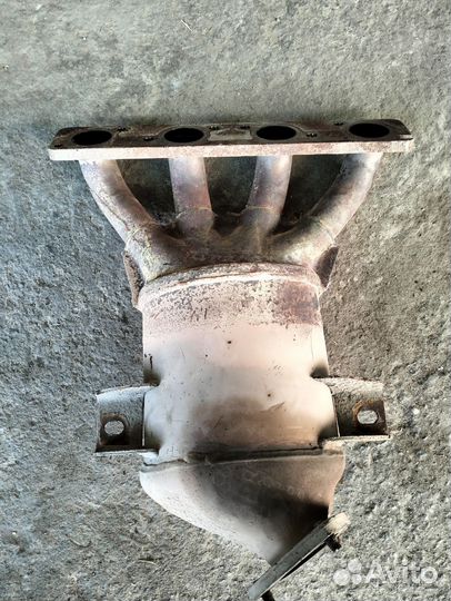 Выпускной коллектор с катализатором