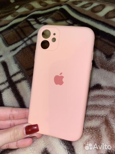 Чехол на iPhone 11