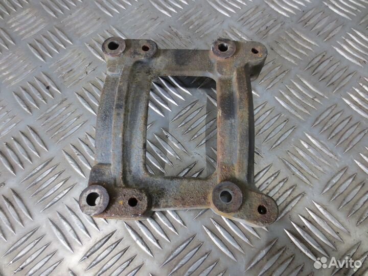 Кронштейн компрессора DAF 2027600